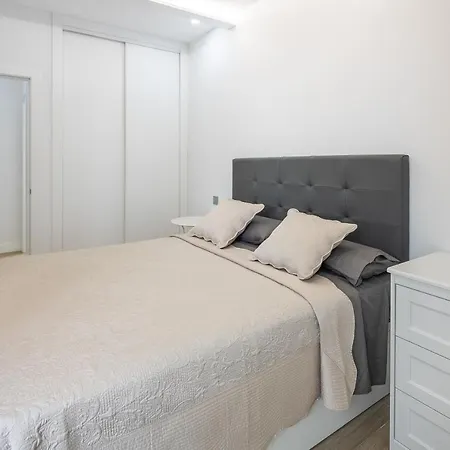 Moderno Apto En Playa De Canteras Con Parking! Apartamento *